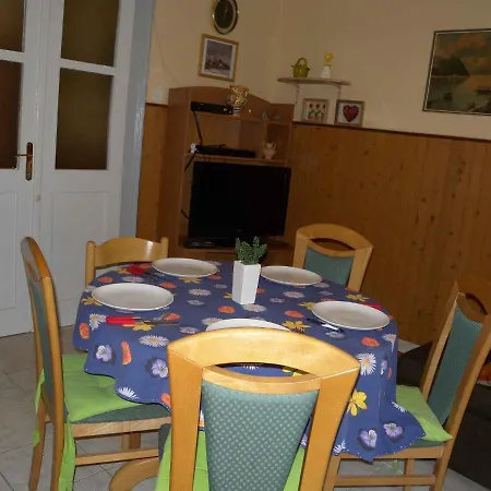 Apartment Apartment Pula 20 Vintijan