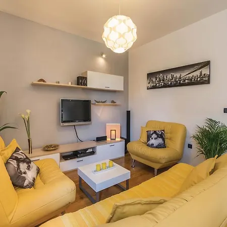 Apartment Pula 20 * Vintijan