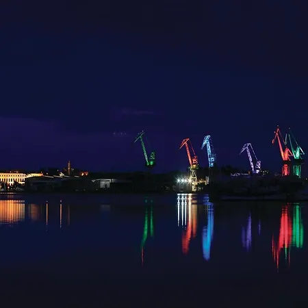 Apartment Pula 20 *