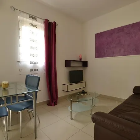 Apartment Pula 20 Vintijan