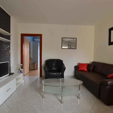 Apartamento Apartment Pula 20 Vintijan